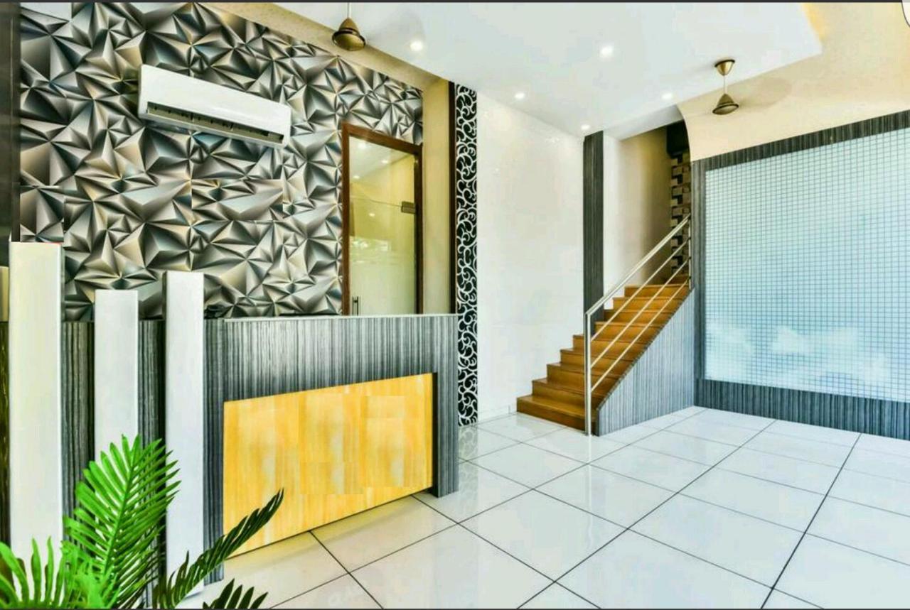 Hotel Palace Residency Near Lokmanya Tilak Terminus Mumbai Exterior foto