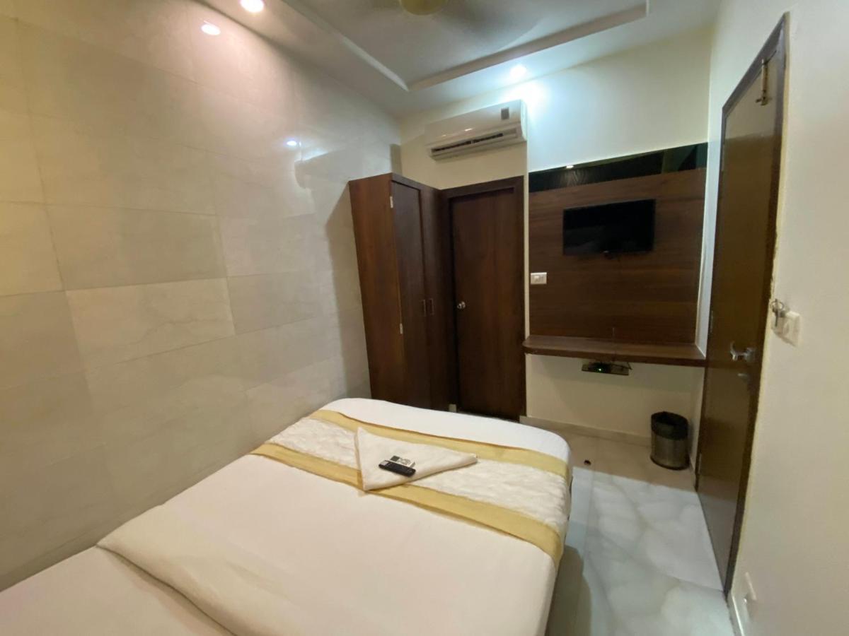 Hotel Palace Residency Near Lokmanya Tilak Terminus Mumbai Exterior foto