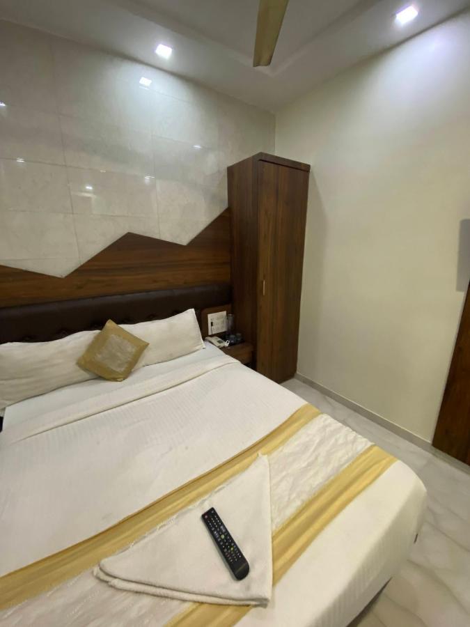 Hotel Palace Residency Near Lokmanya Tilak Terminus Mumbai Exterior foto