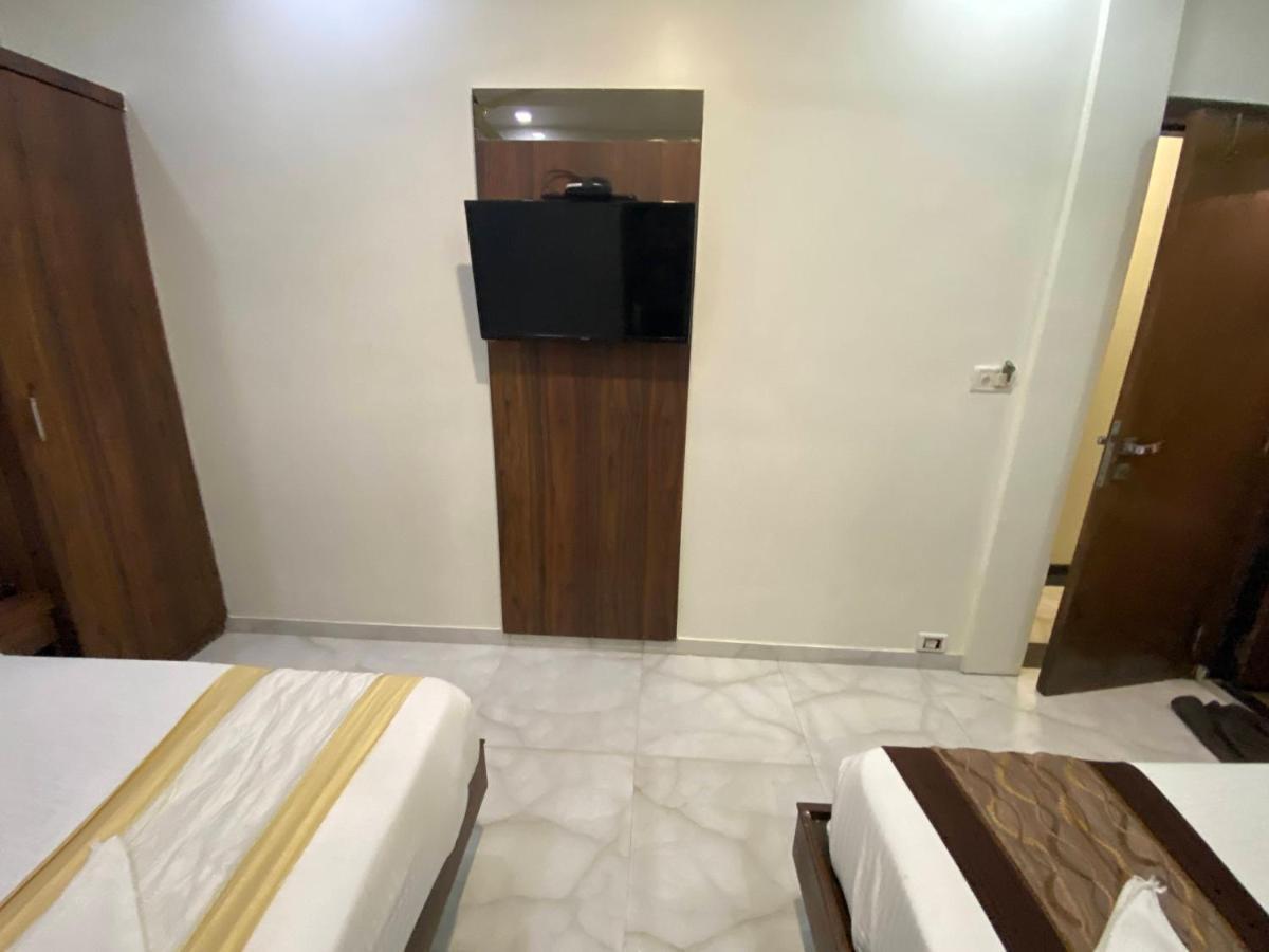 Hotel Palace Residency Near Lokmanya Tilak Terminus Mumbai Exterior foto
