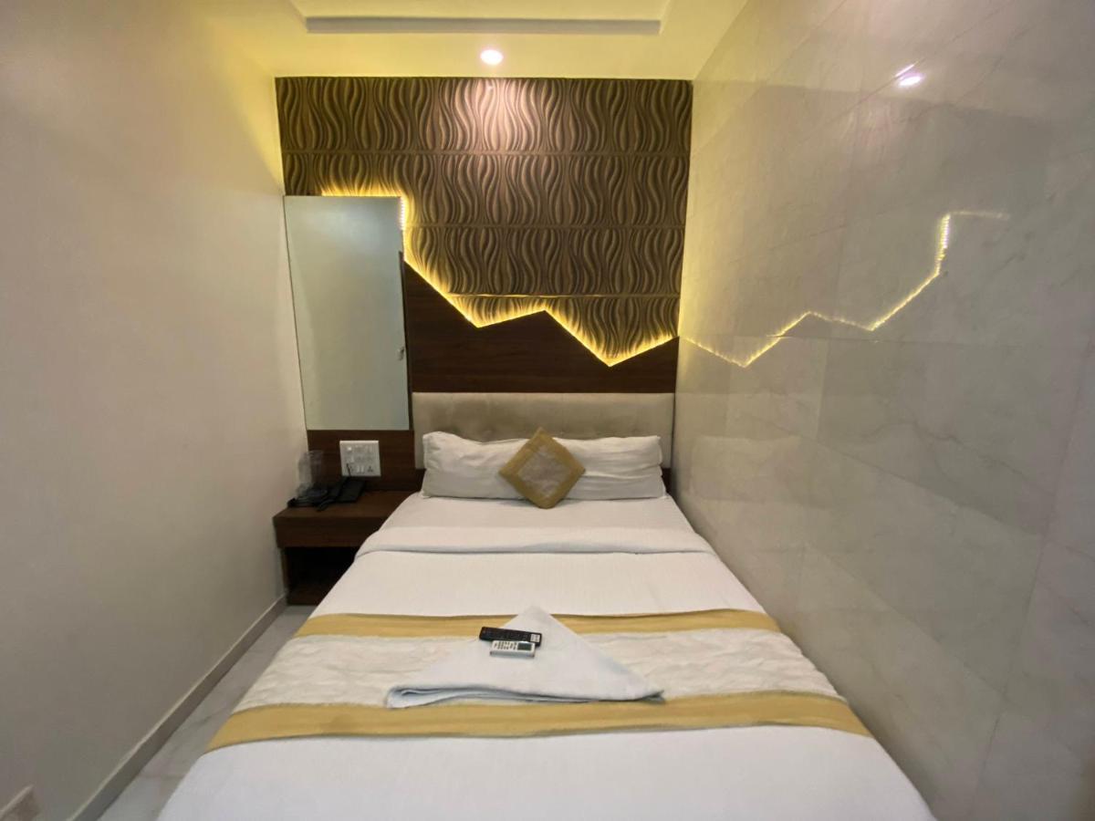 Hotel Palace Residency Near Lokmanya Tilak Terminus Mumbai Exterior foto