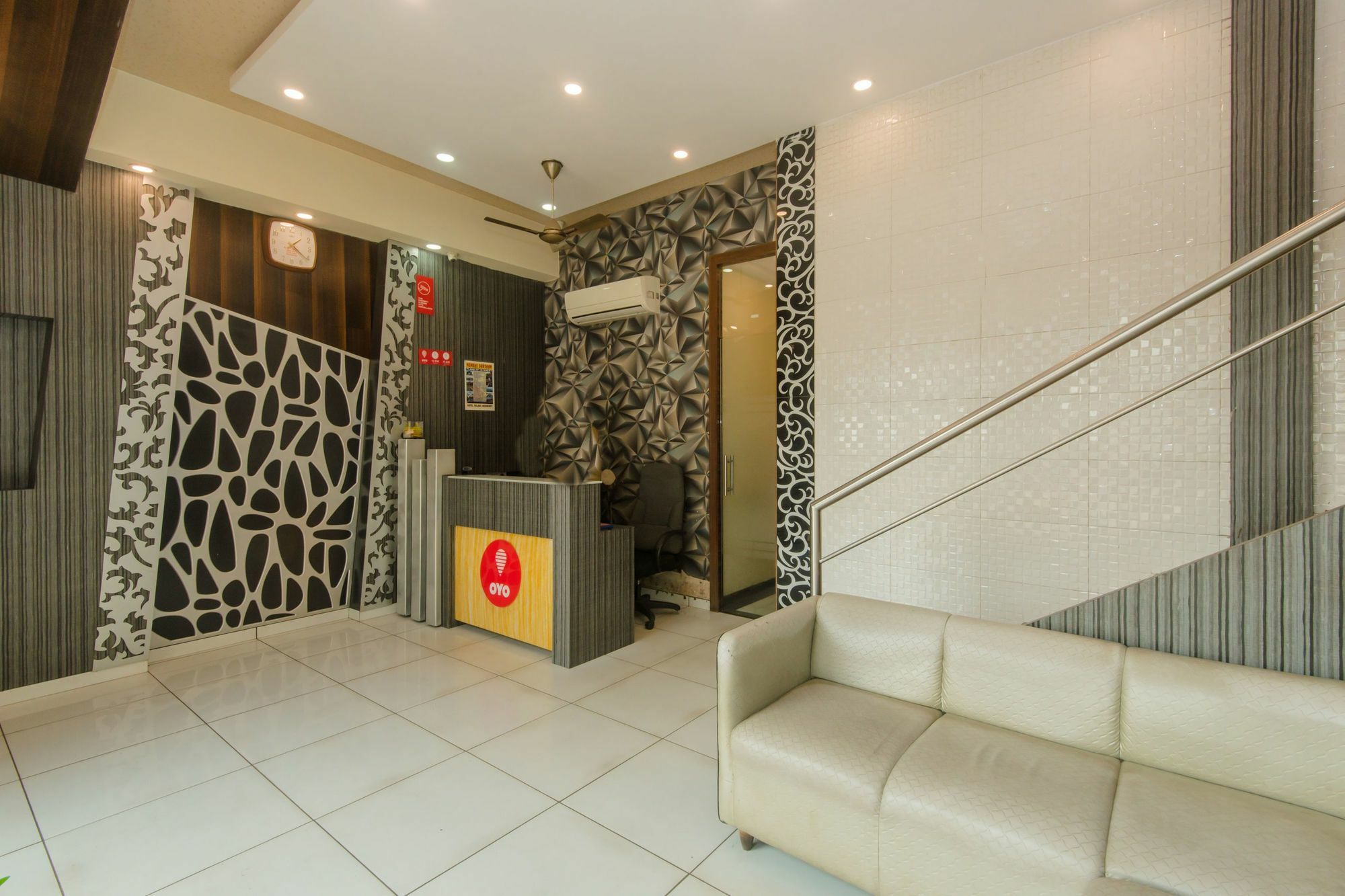 Hotel Palace Residency Near Lokmanya Tilak Terminus Mumbai Exterior foto